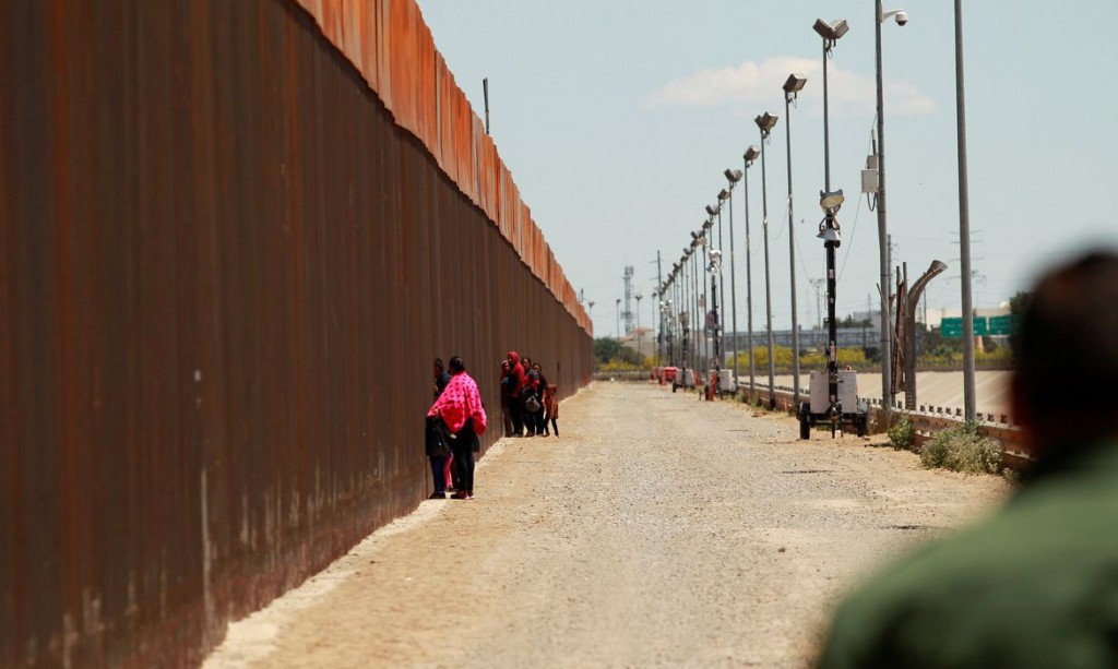 EUA vai retomar programa de Trump para forçar candidatos a asilo a esperarem no México