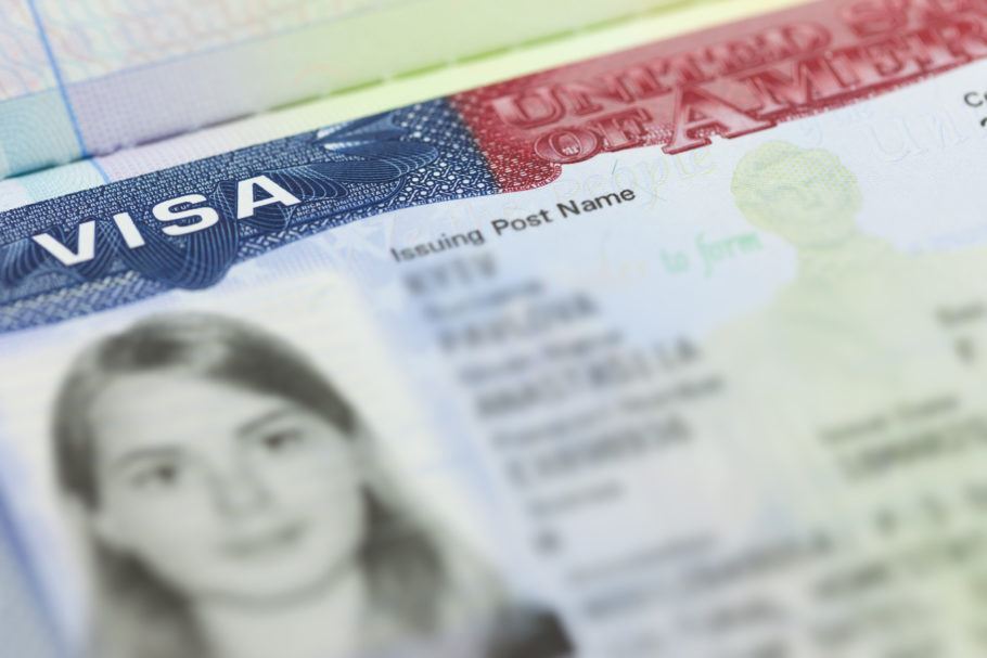Tempo de espera de entrevistas para vistos nos EUA atinge novos máximos
